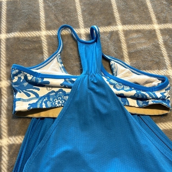 Lululemon Workout Tank - Picture 4 of 6